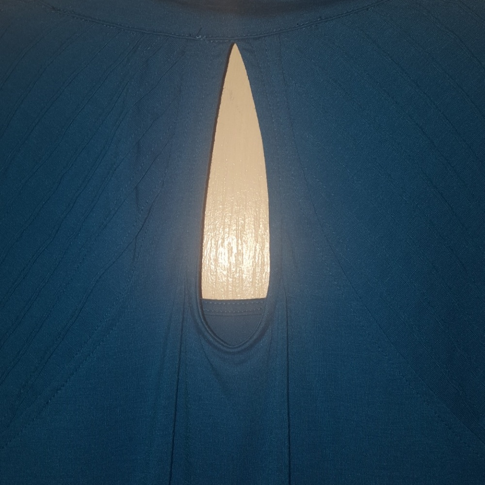 Tee - Picture 3 of 4